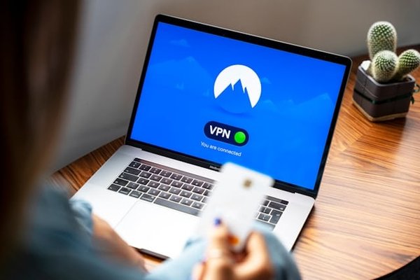 What are the steps to configure a VPN on Google Cloud Platform (GCP)?
